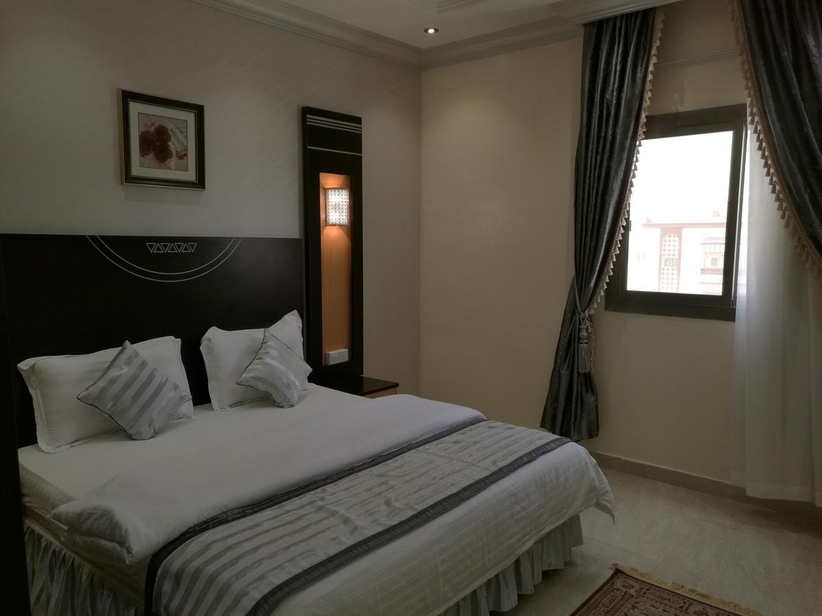 Al Ezzah Palace Hotel Suites Jeddah Luaran gambar